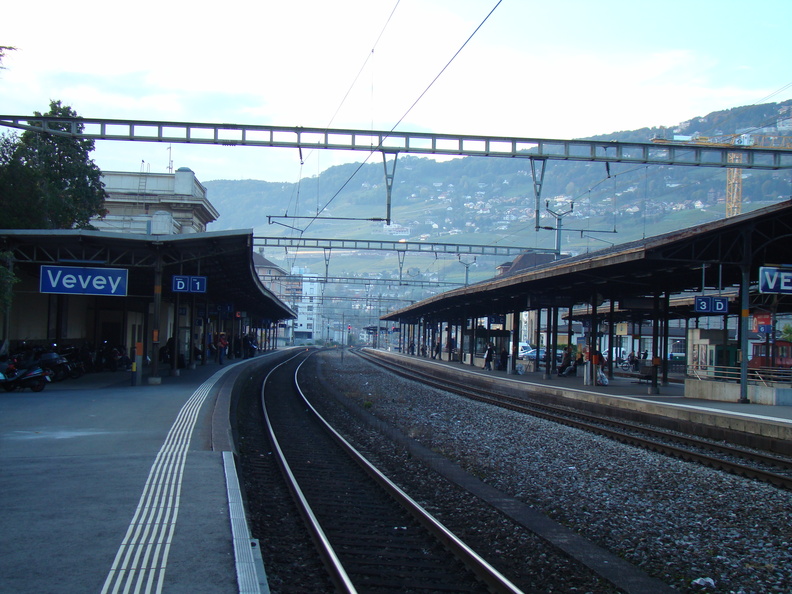 2008 10-Swiss Train Station.jpg